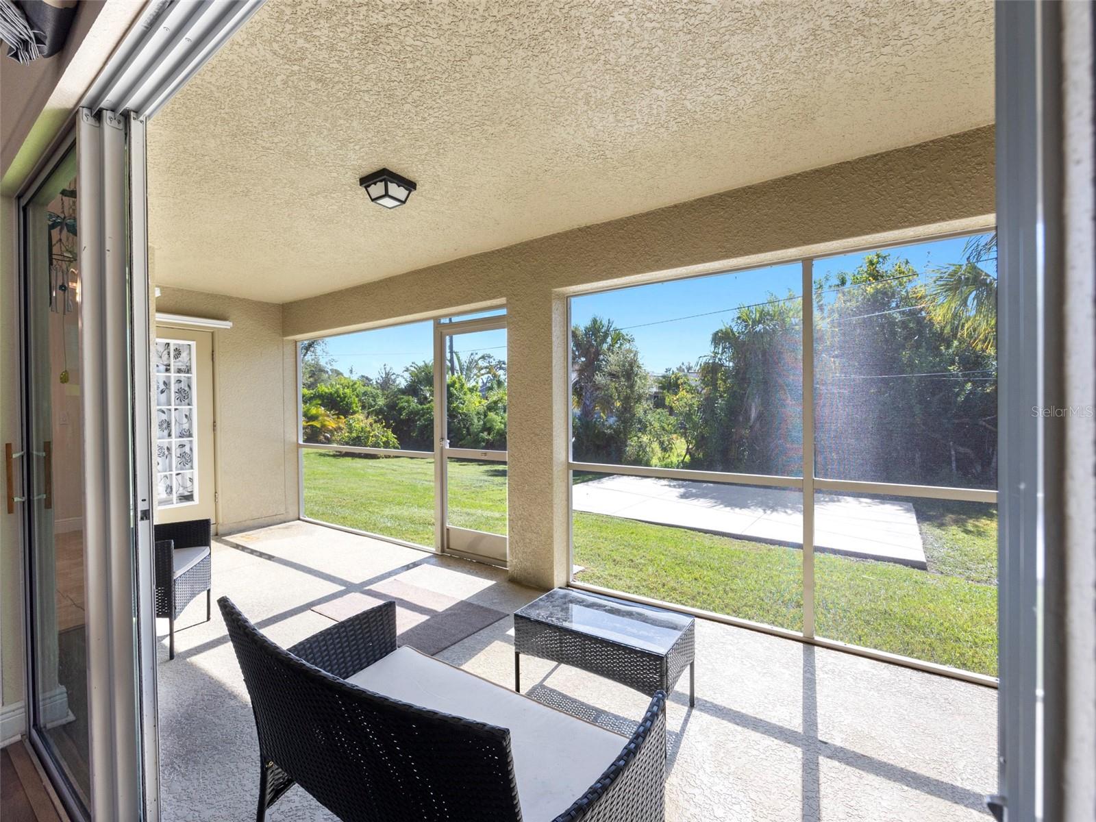 9087 HILLIARD TER