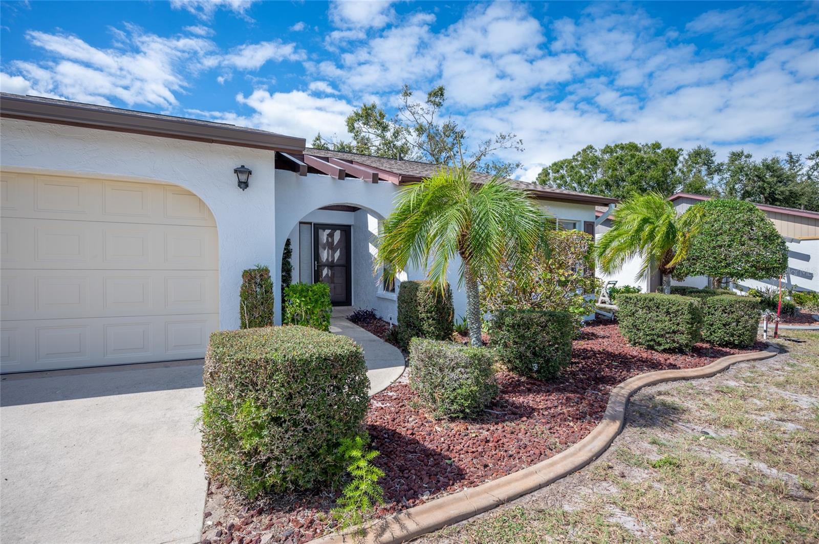 619 DOGWOOD AVE