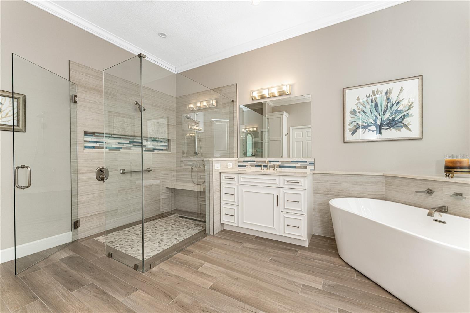 1 N CAYMAN ISLES BLVD