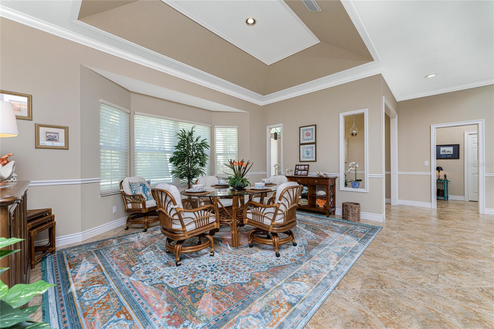 1 N CAYMAN ISLES BLVD