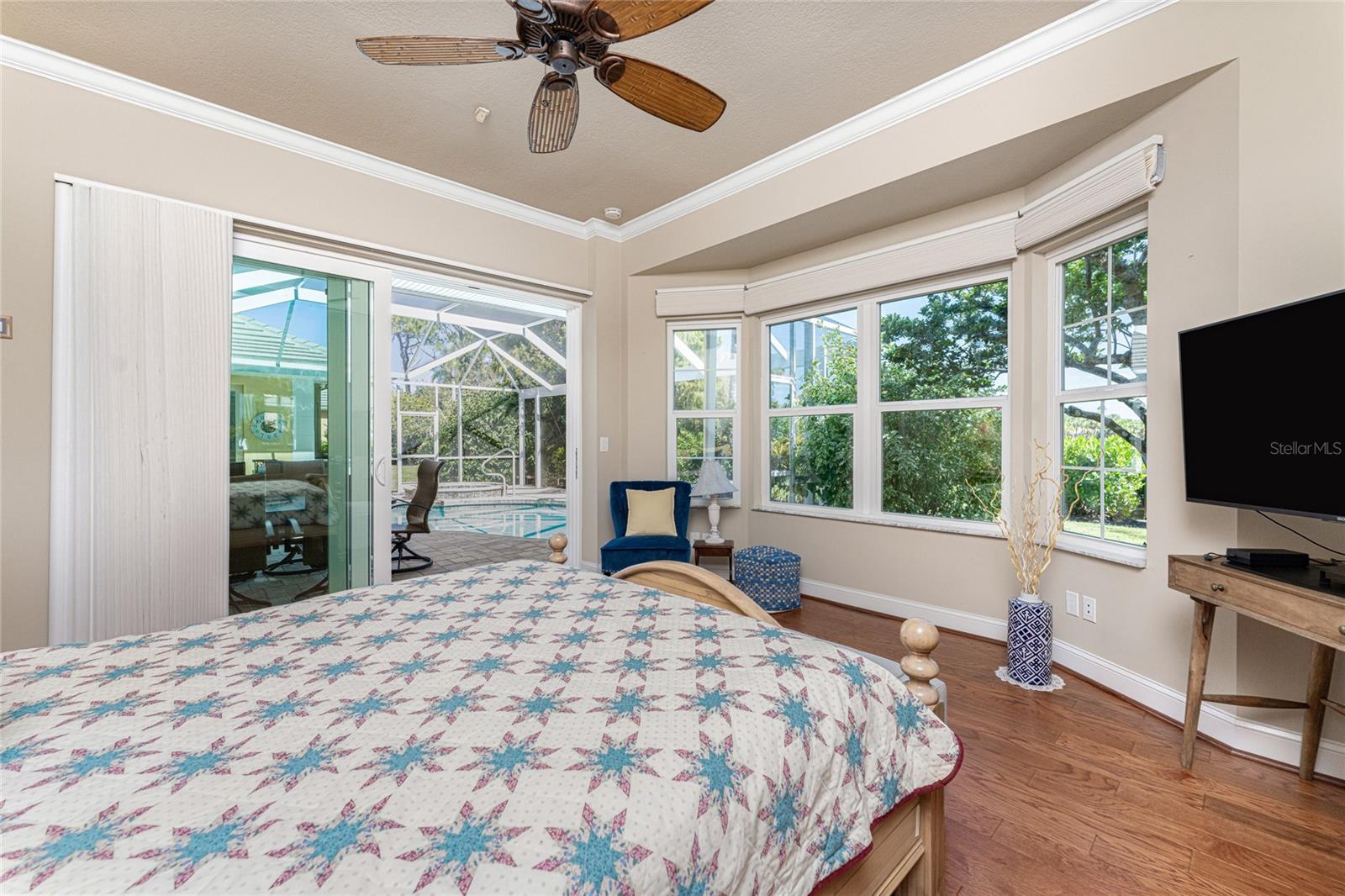 1 N CAYMAN ISLES BLVD