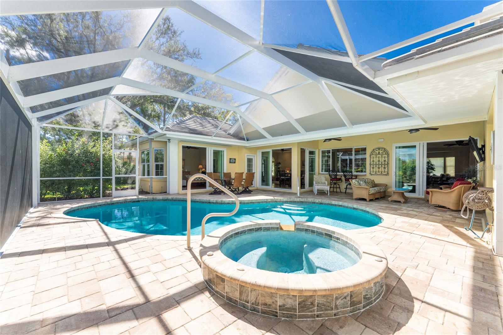1 N CAYMAN ISLES BLVD