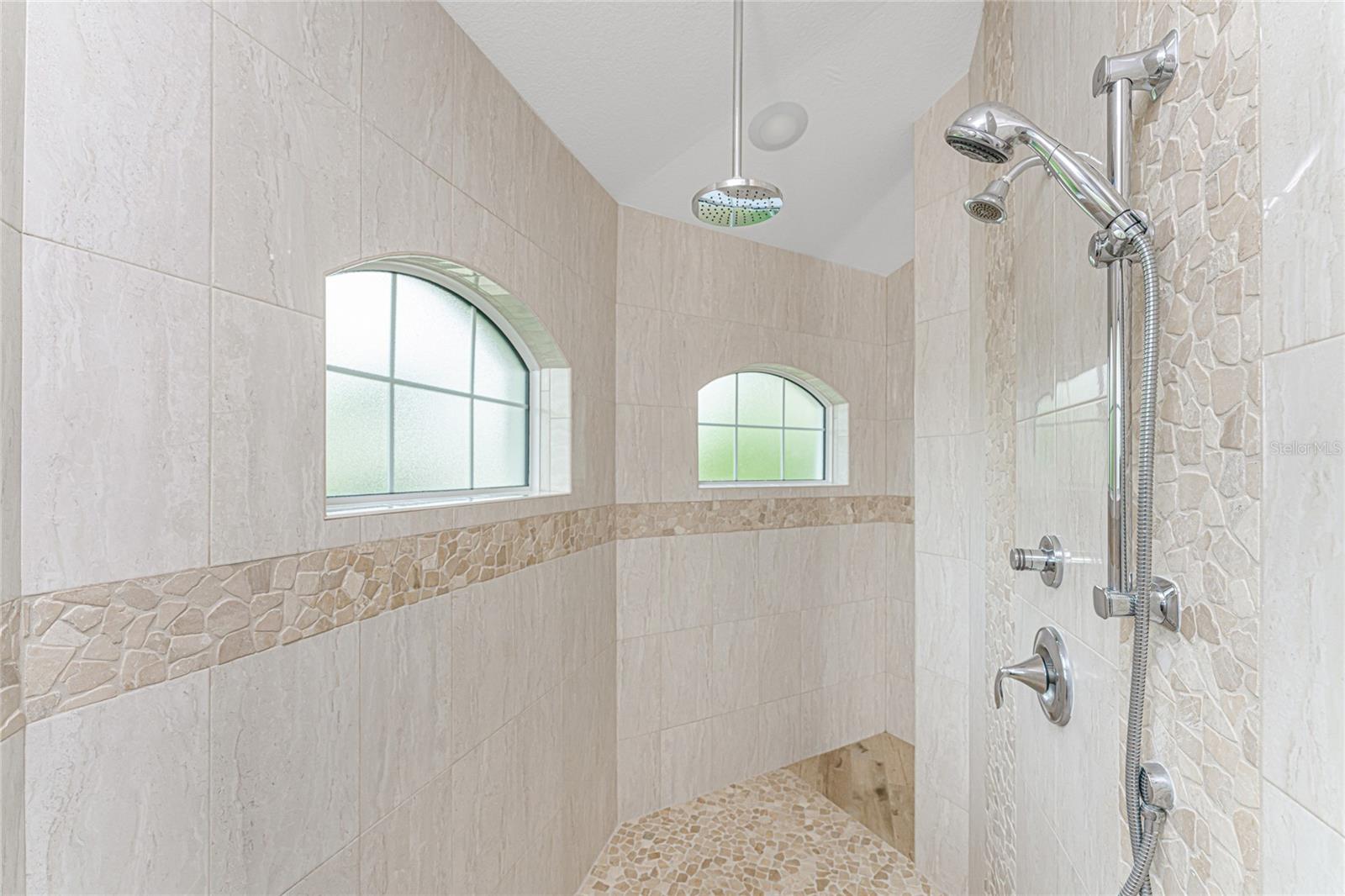 241 MARINER LN