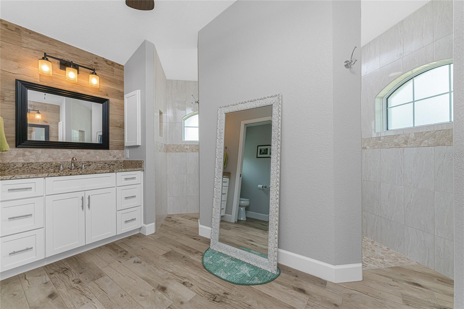 241 MARINER LN