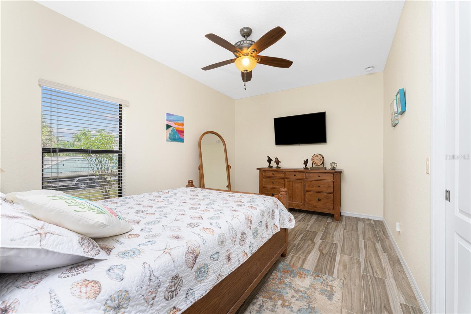 15301 HENNIPEN CIR
