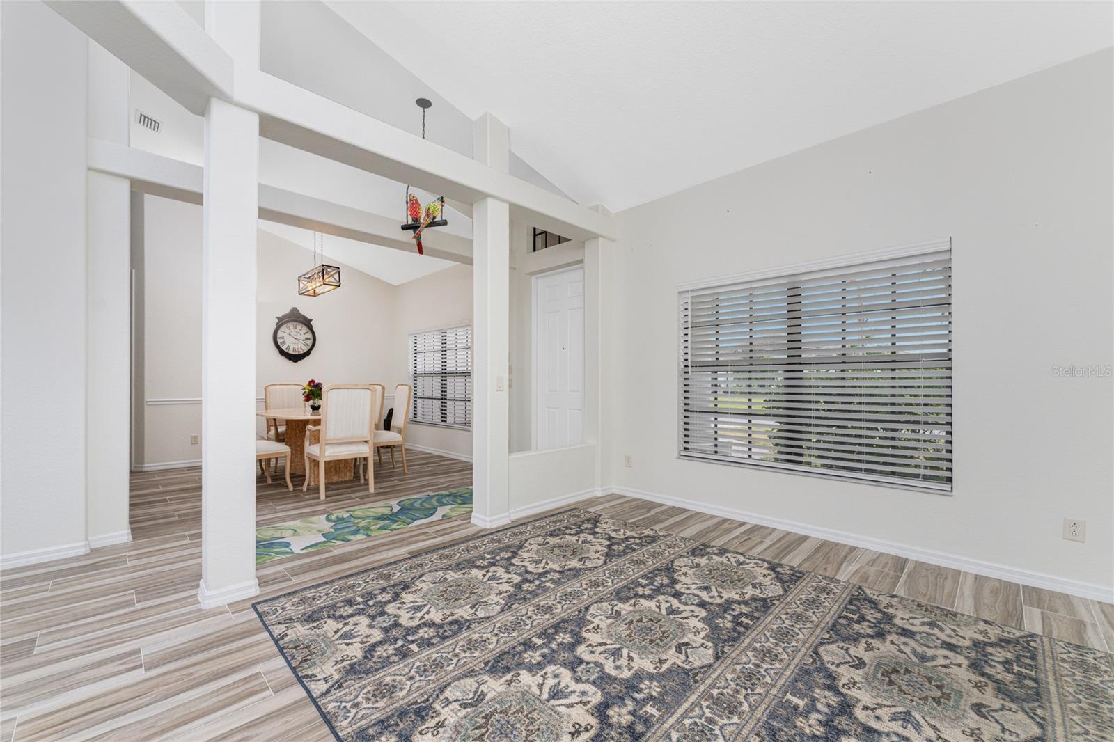 15301 HENNIPEN CIR
