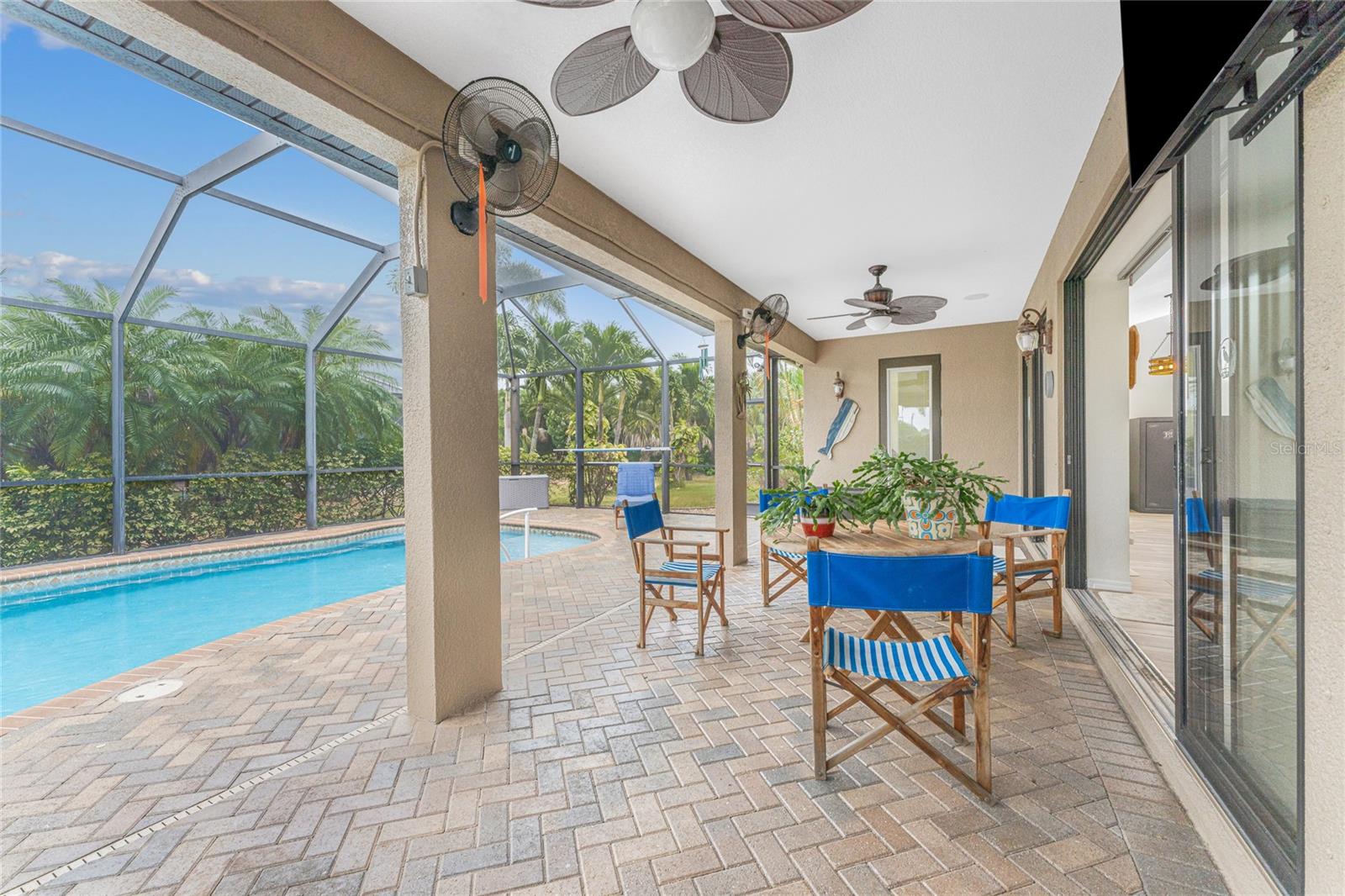 15301 HENNIPEN CIR