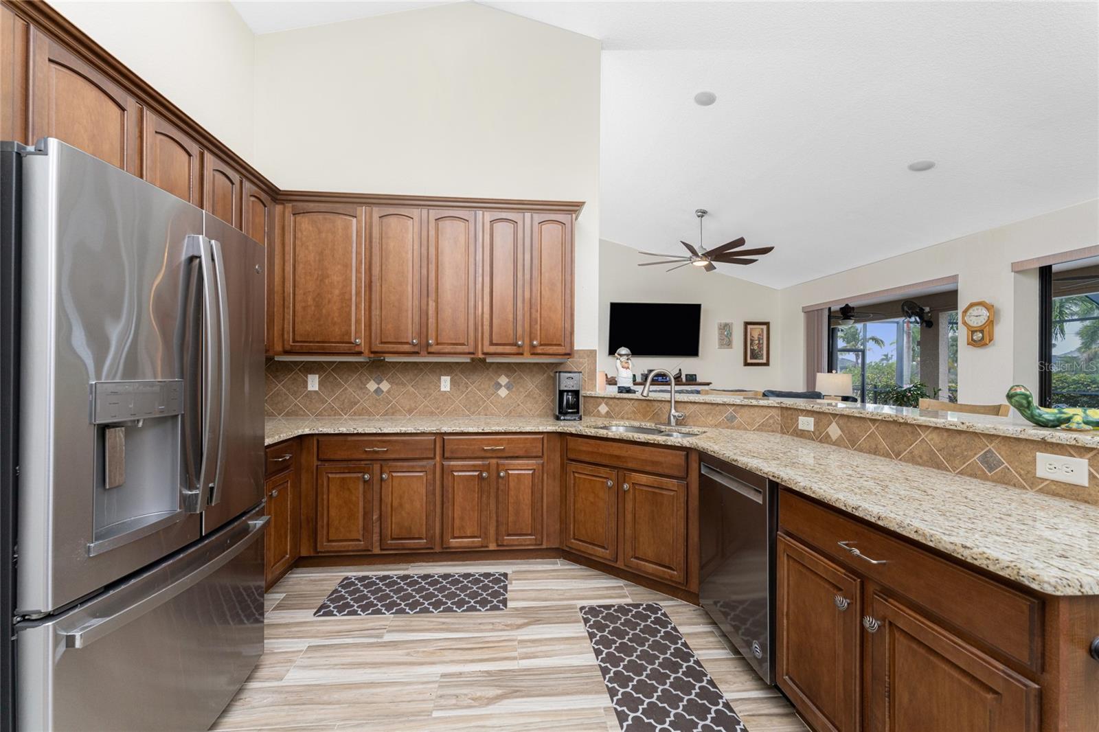 15301 HENNIPEN CIR