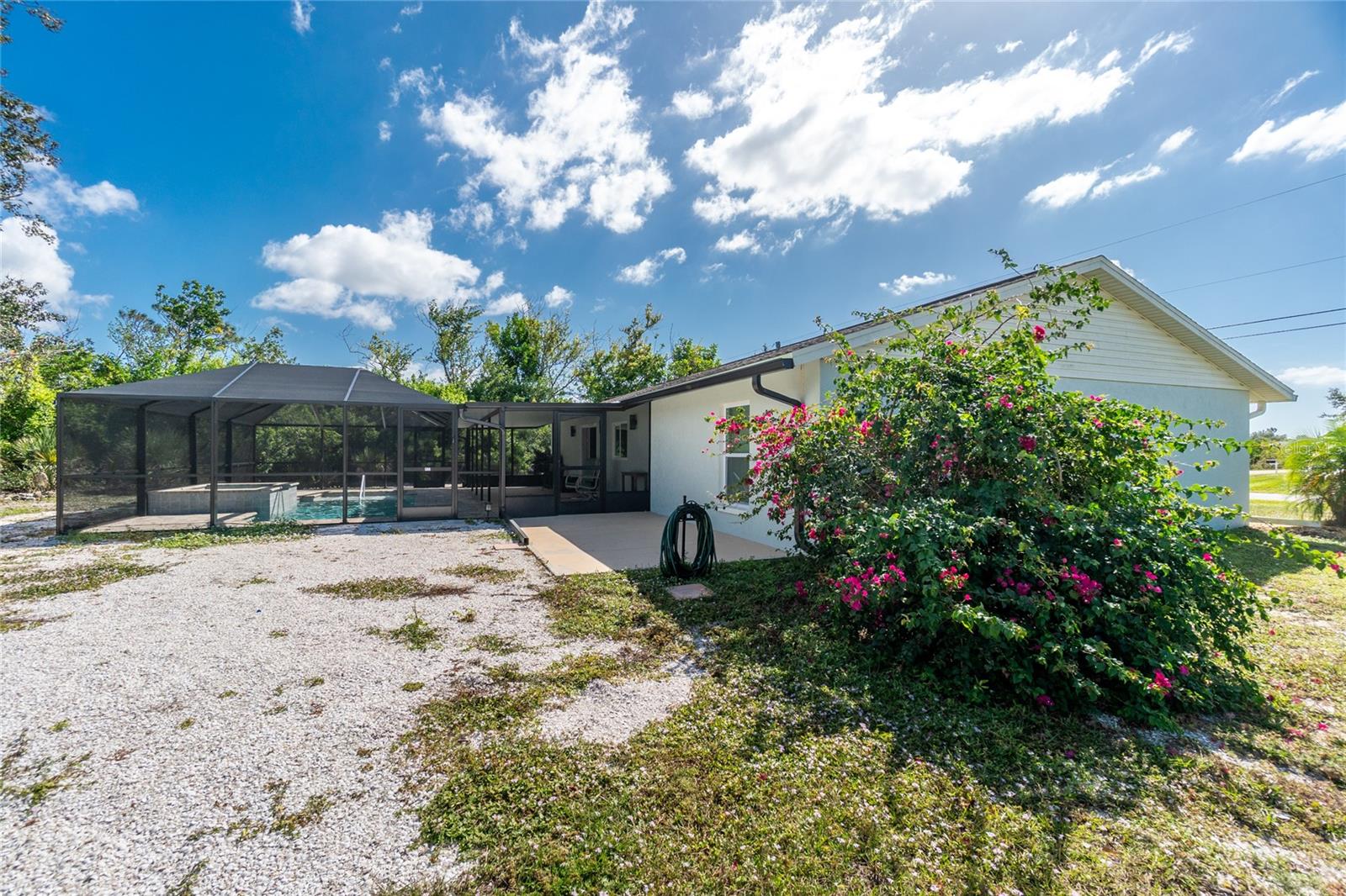 7146 ROSEMONT DR