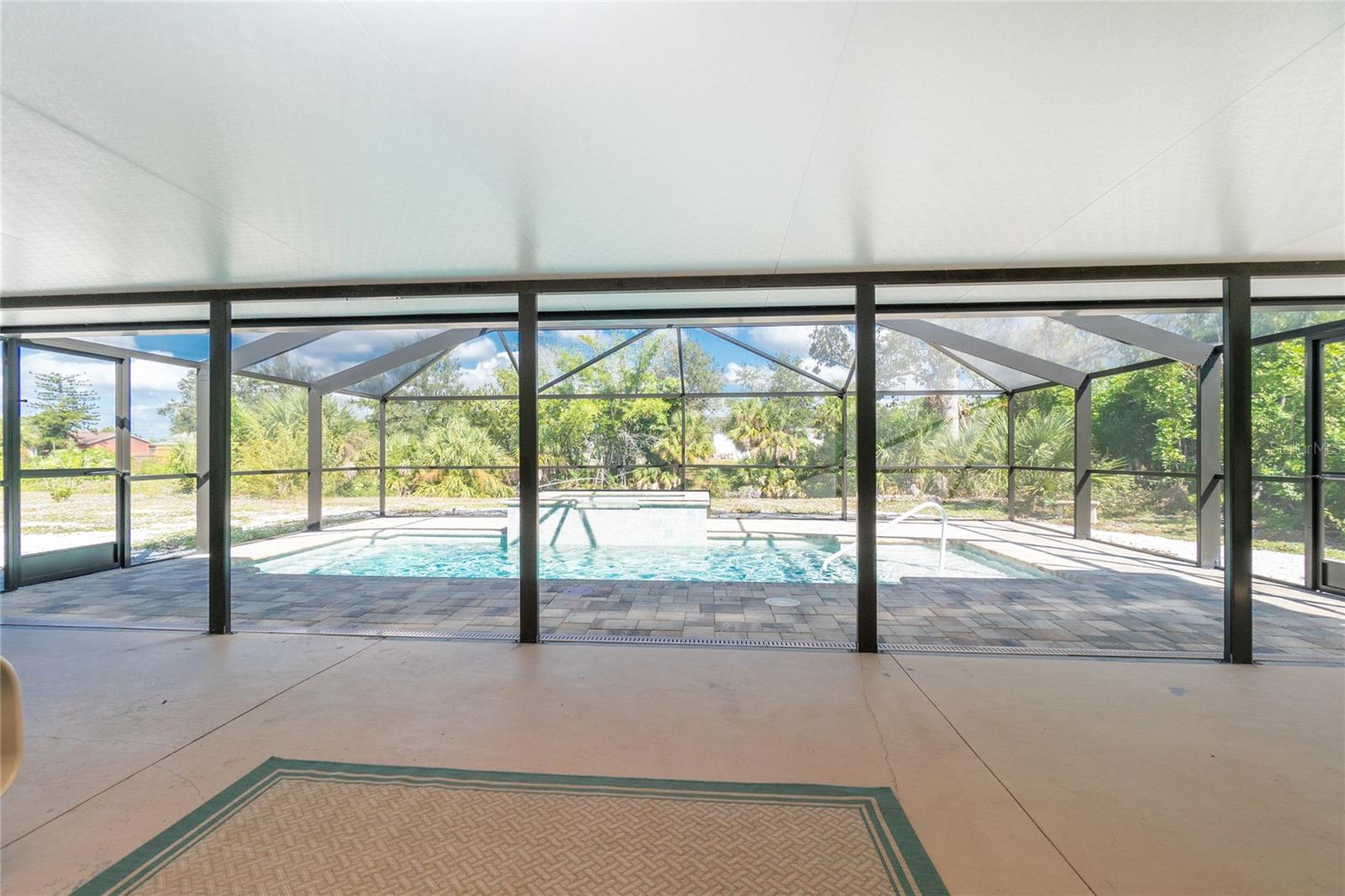 7146 ROSEMONT DR