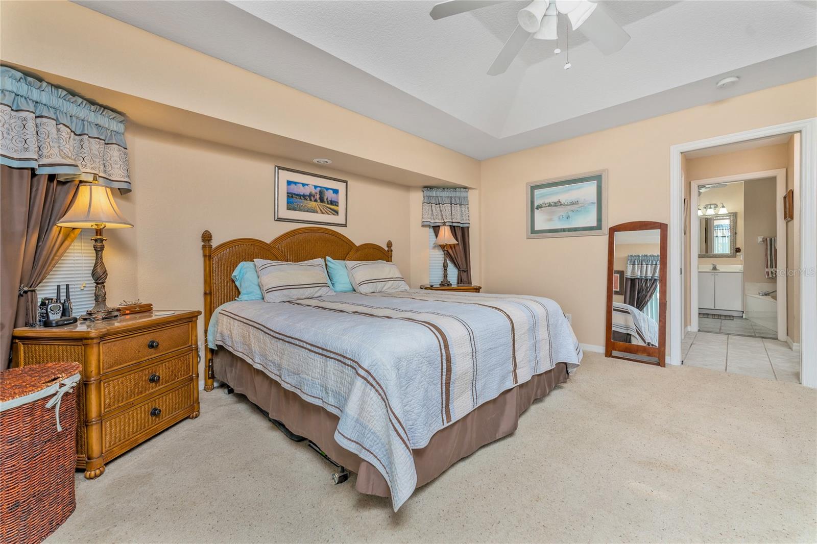 34 LONG MEADOW LN