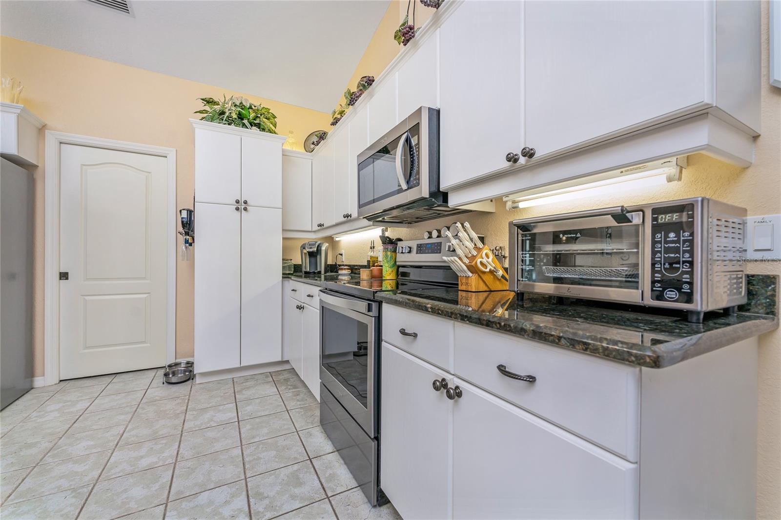 34 LONG MEADOW LN