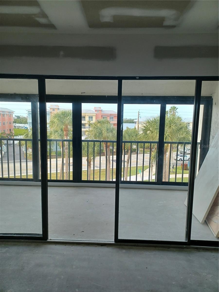 1551 BEACH RD #411, #411