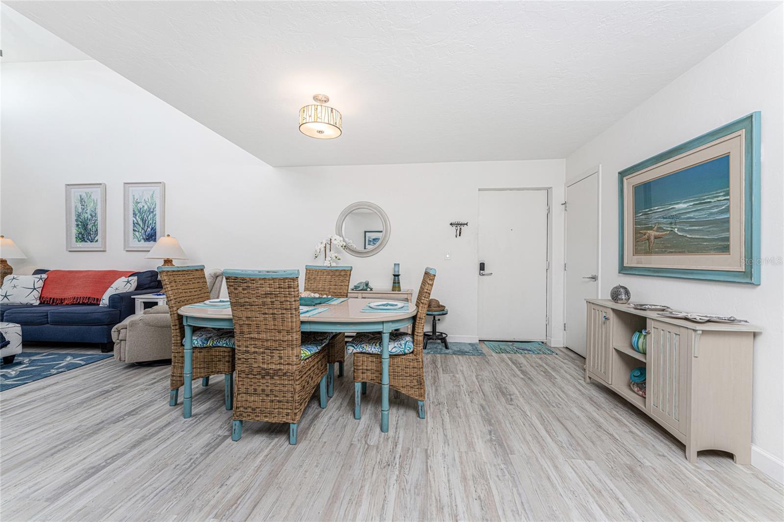 2955 N BEACH RD #B824, #B824