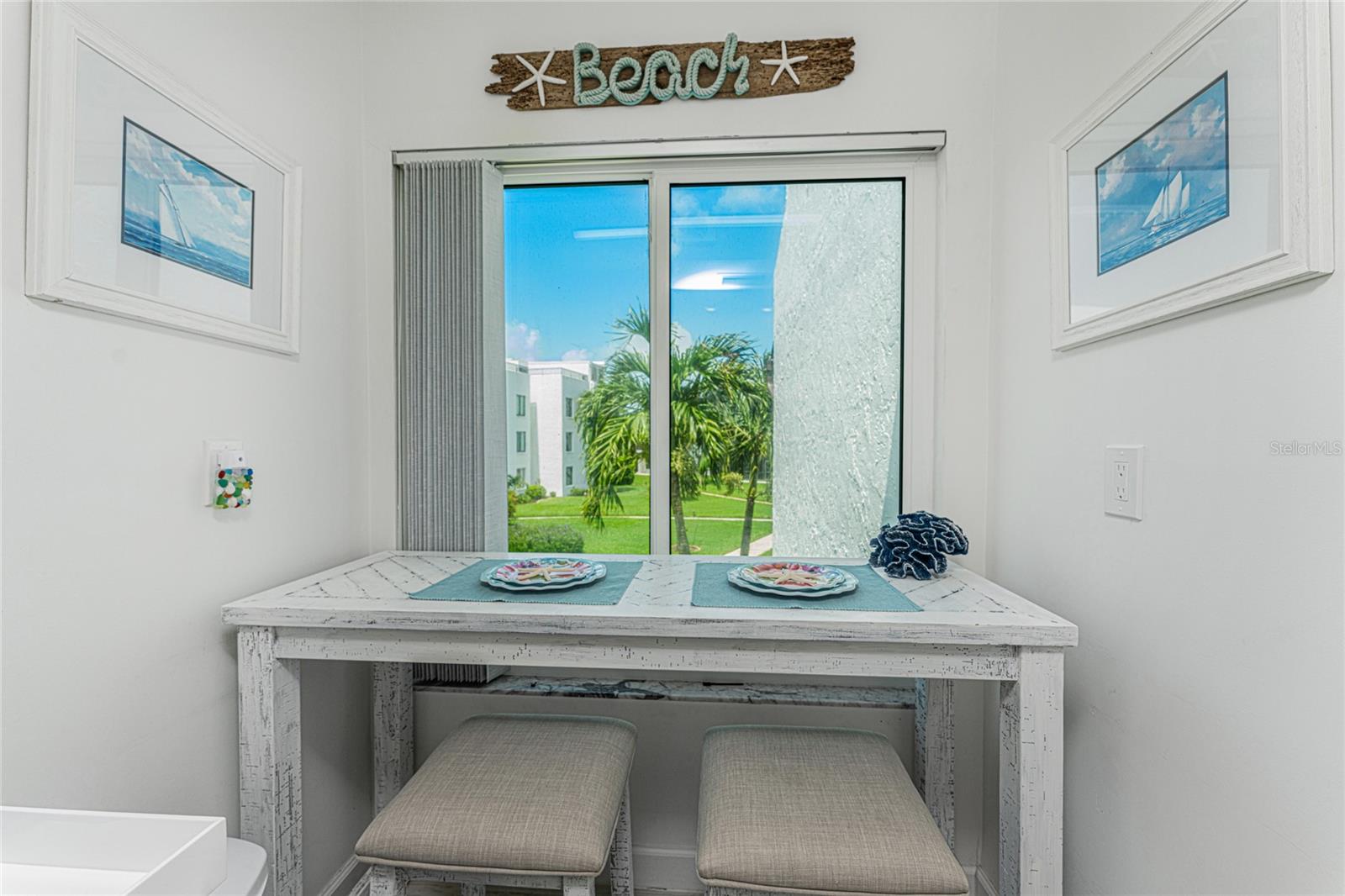 2955 N BEACH RD #B824, #B824