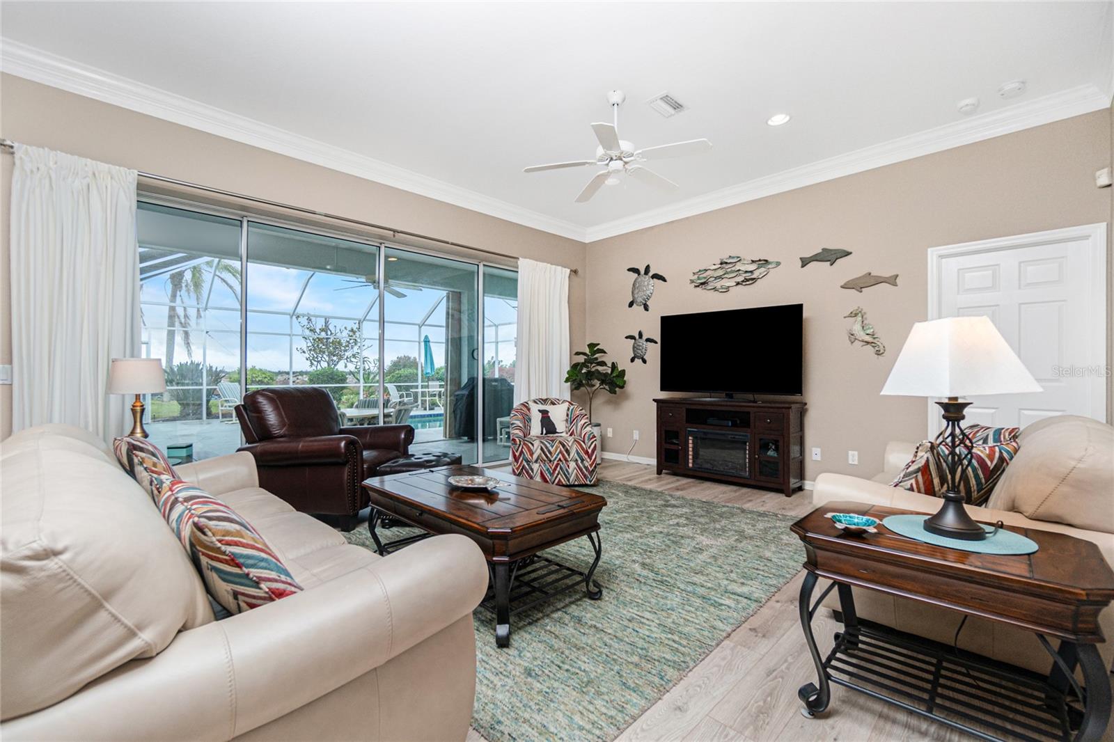 8140 CASA DE MEADOWS DR