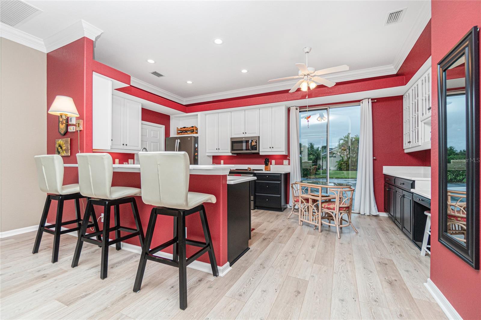 8140 CASA DE MEADOWS DR