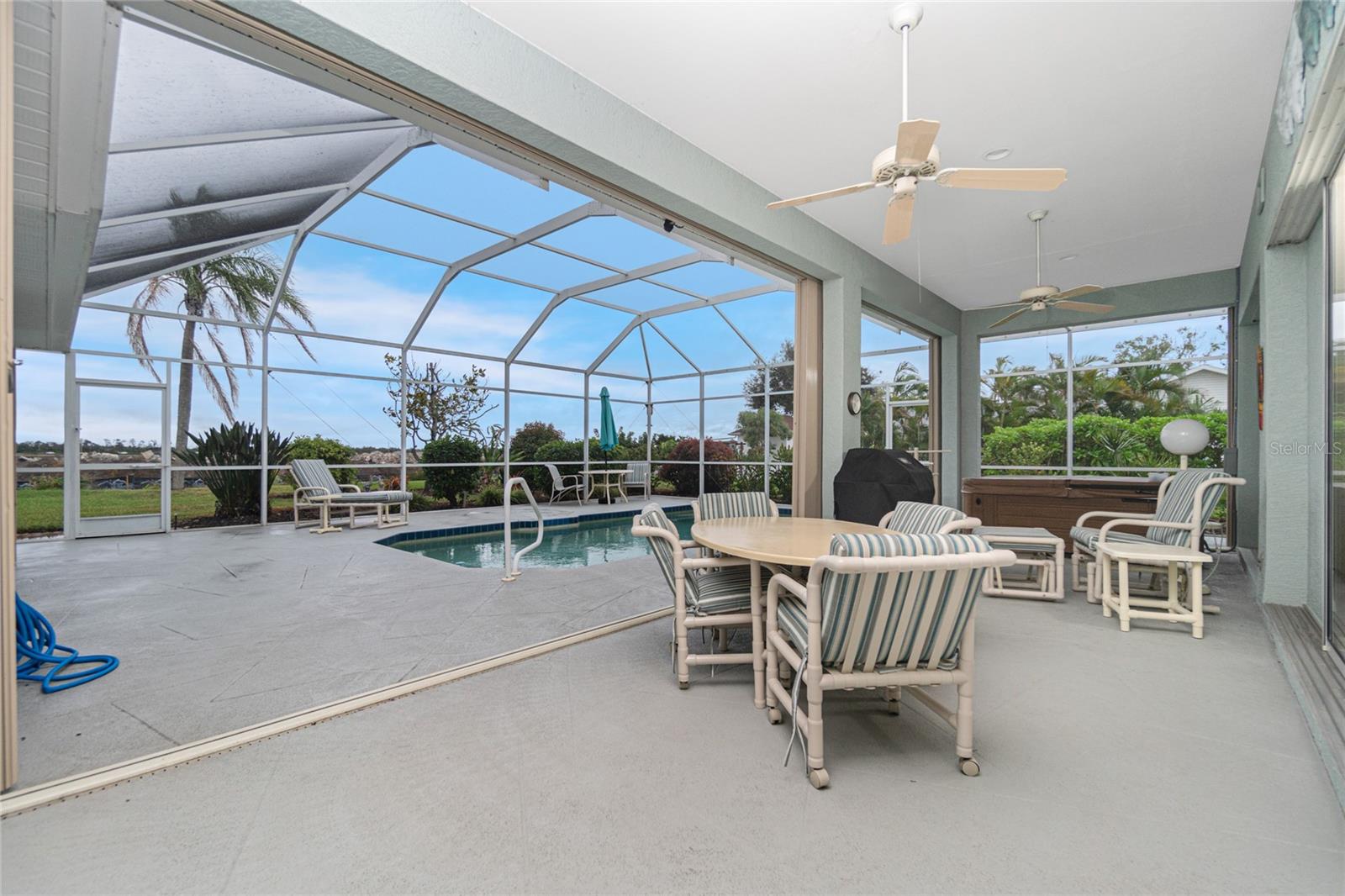 8140 CASA DE MEADOWS DR