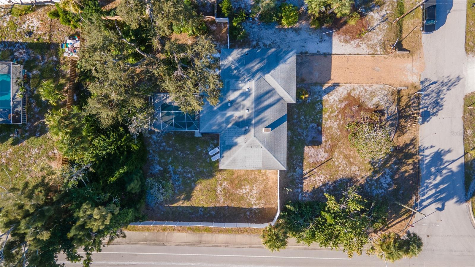 10 BEVERLY CIR