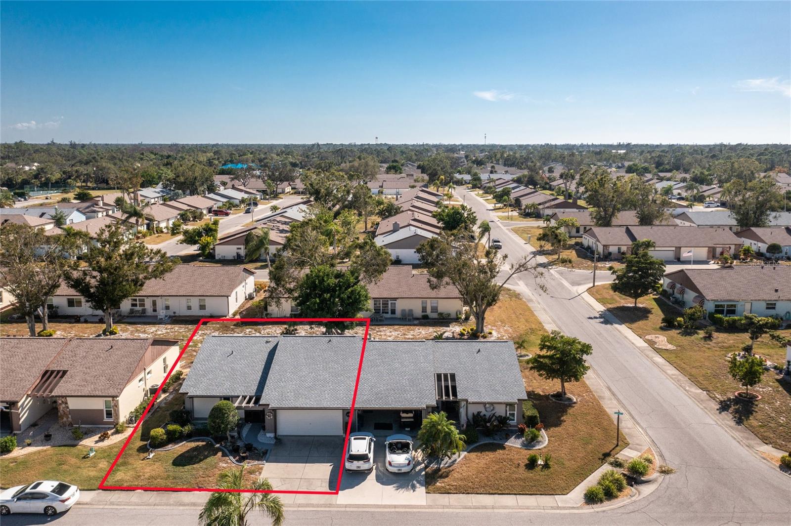 598 FOXWOOD BLVD
