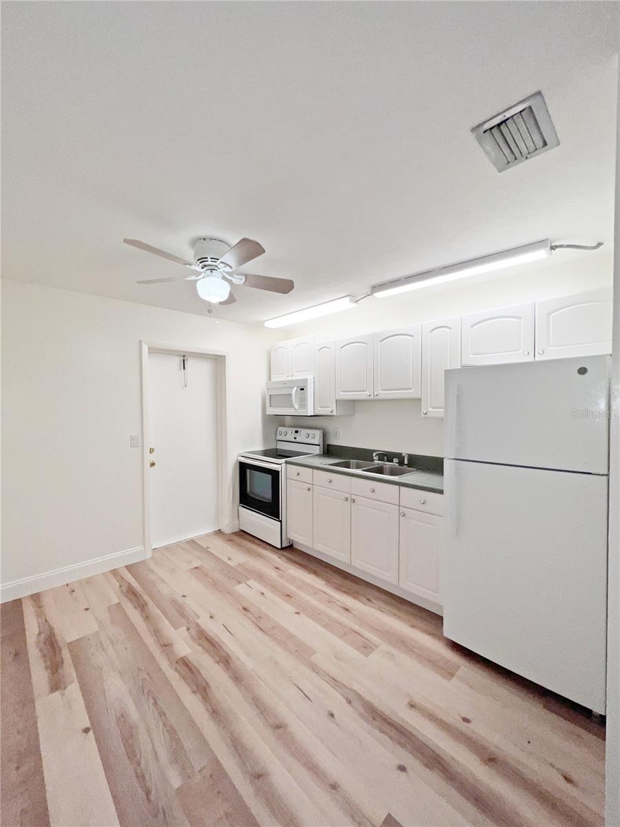 10147 TRAMORE AVE #B, #B