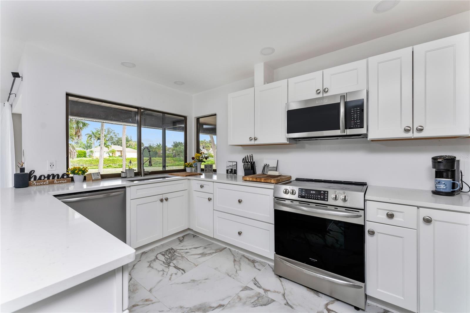 880 VAN GOGH RD