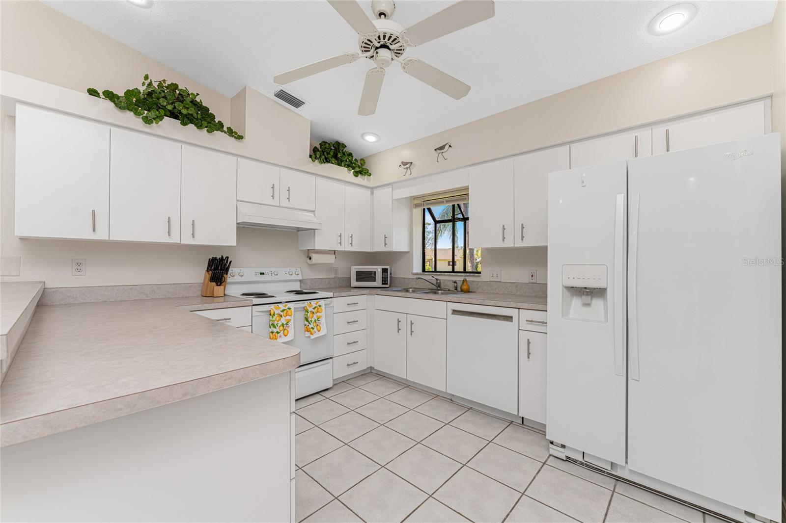 4260 PLACIDA RD #10D, #10D