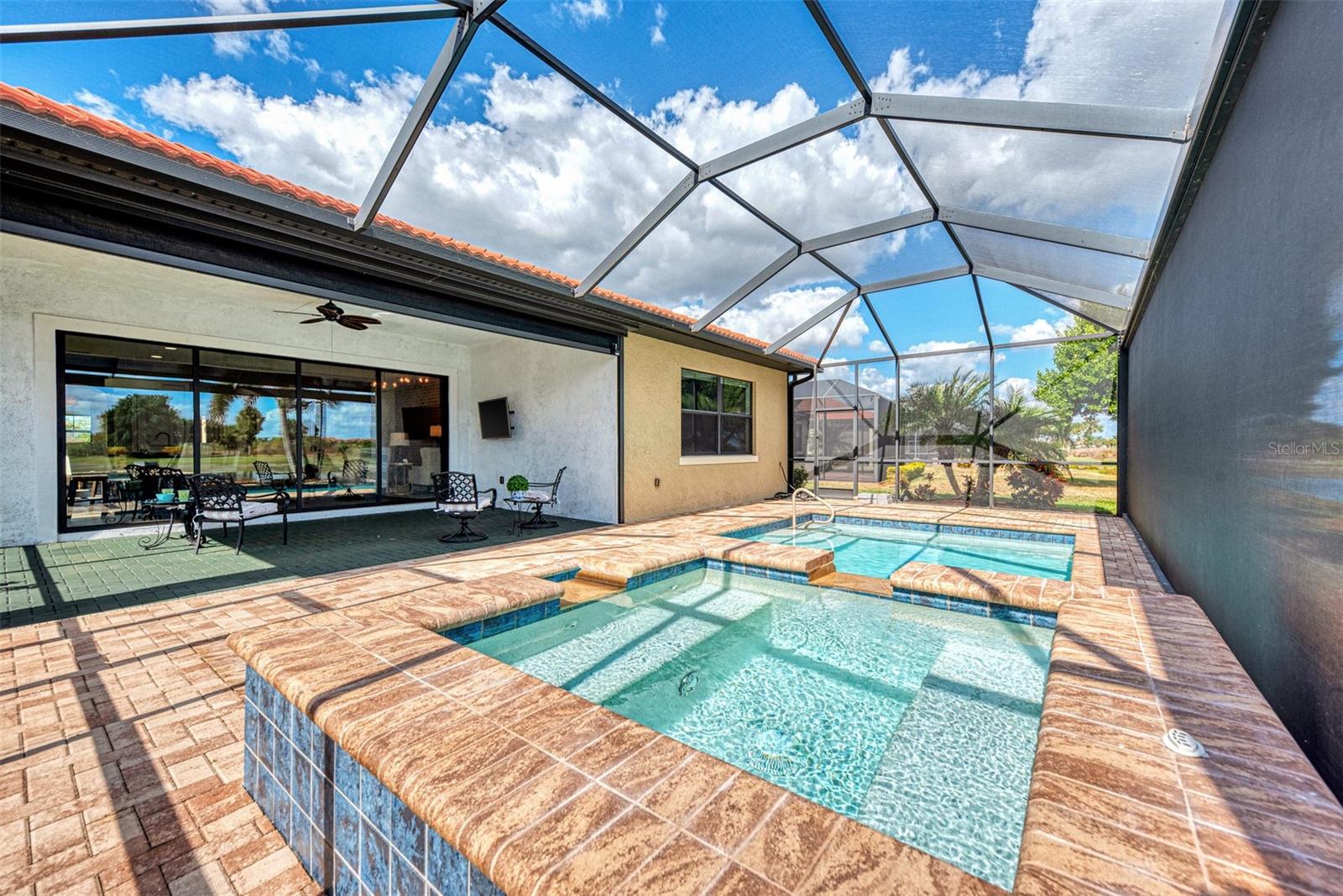 24276 GALLBERRY DR