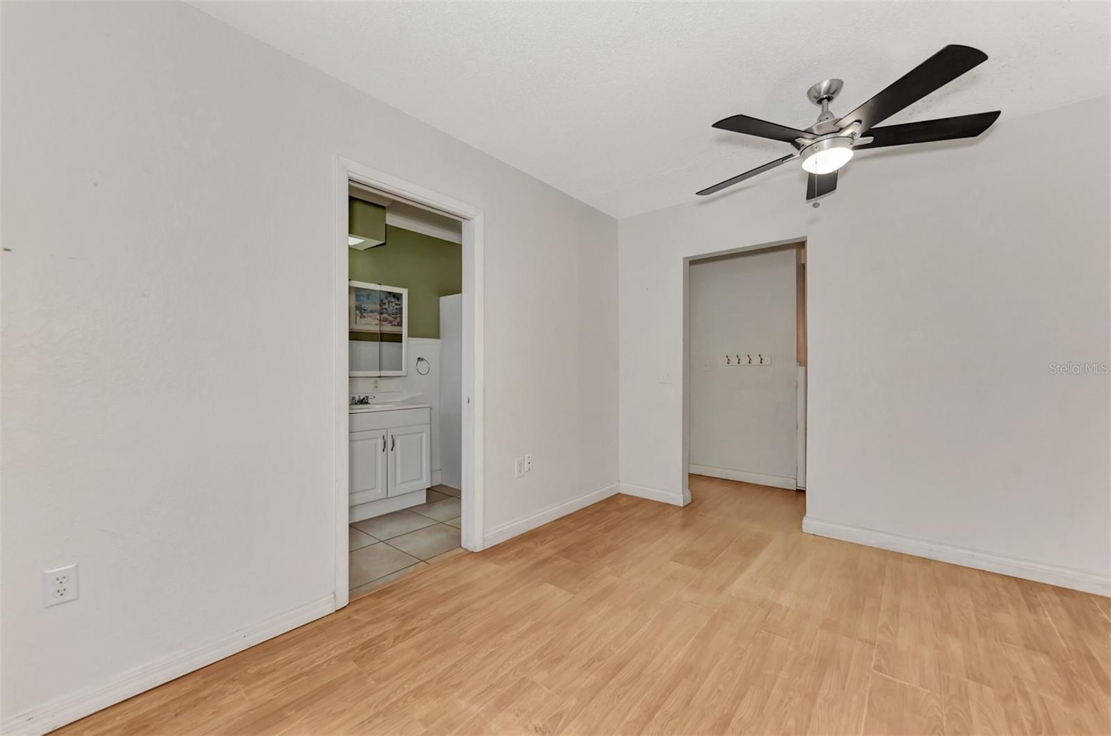 1521 ROSSANNE PL
