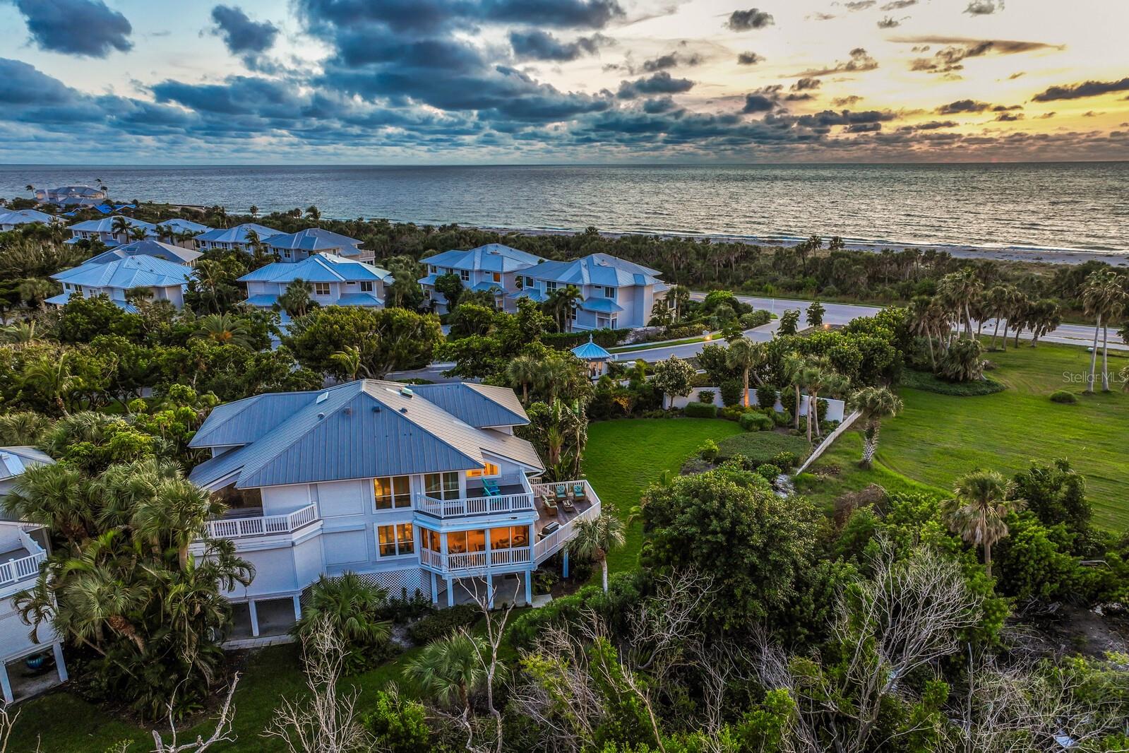 701 S HARBOR DR
