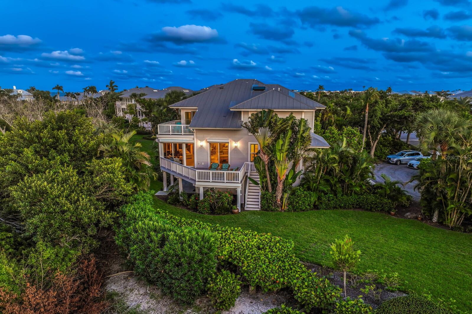701 S HARBOR DR