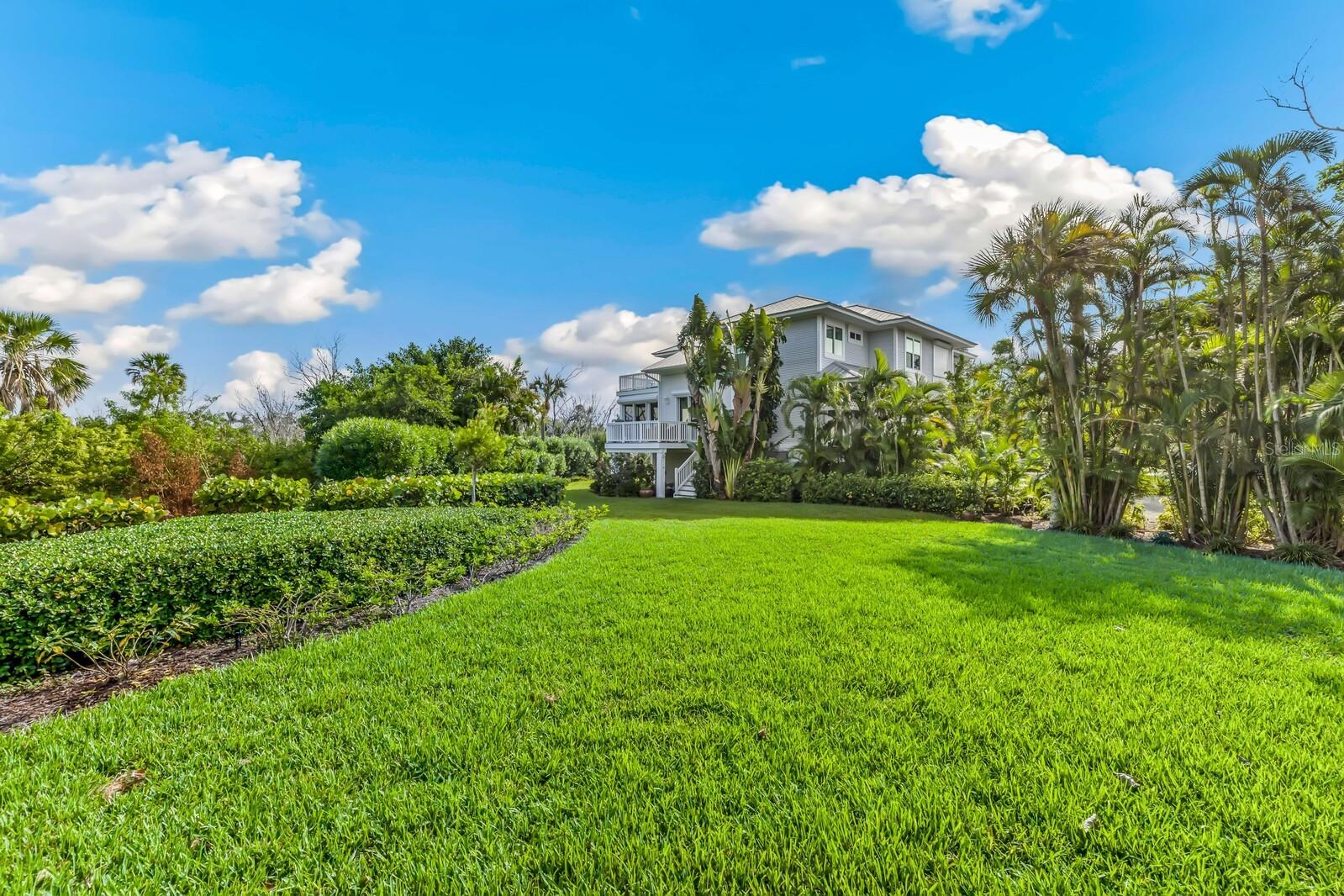 701 S HARBOR DR