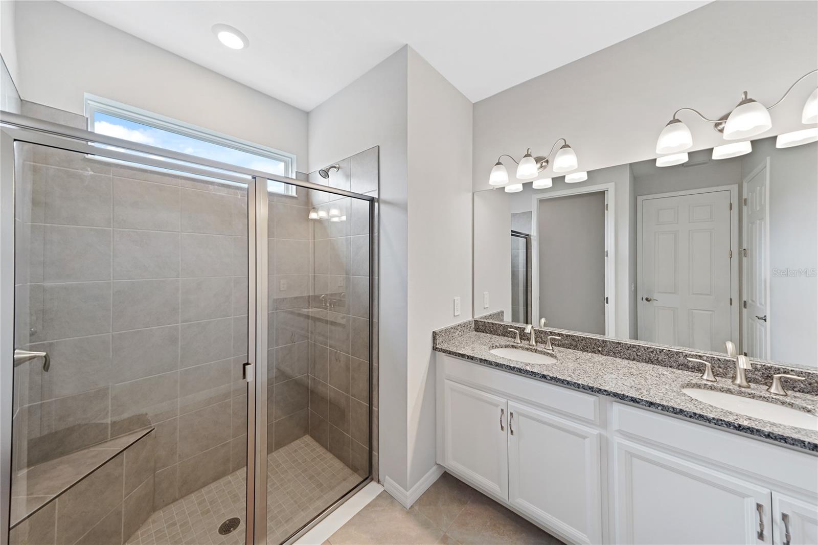 15707 APPLEWHITE CIR