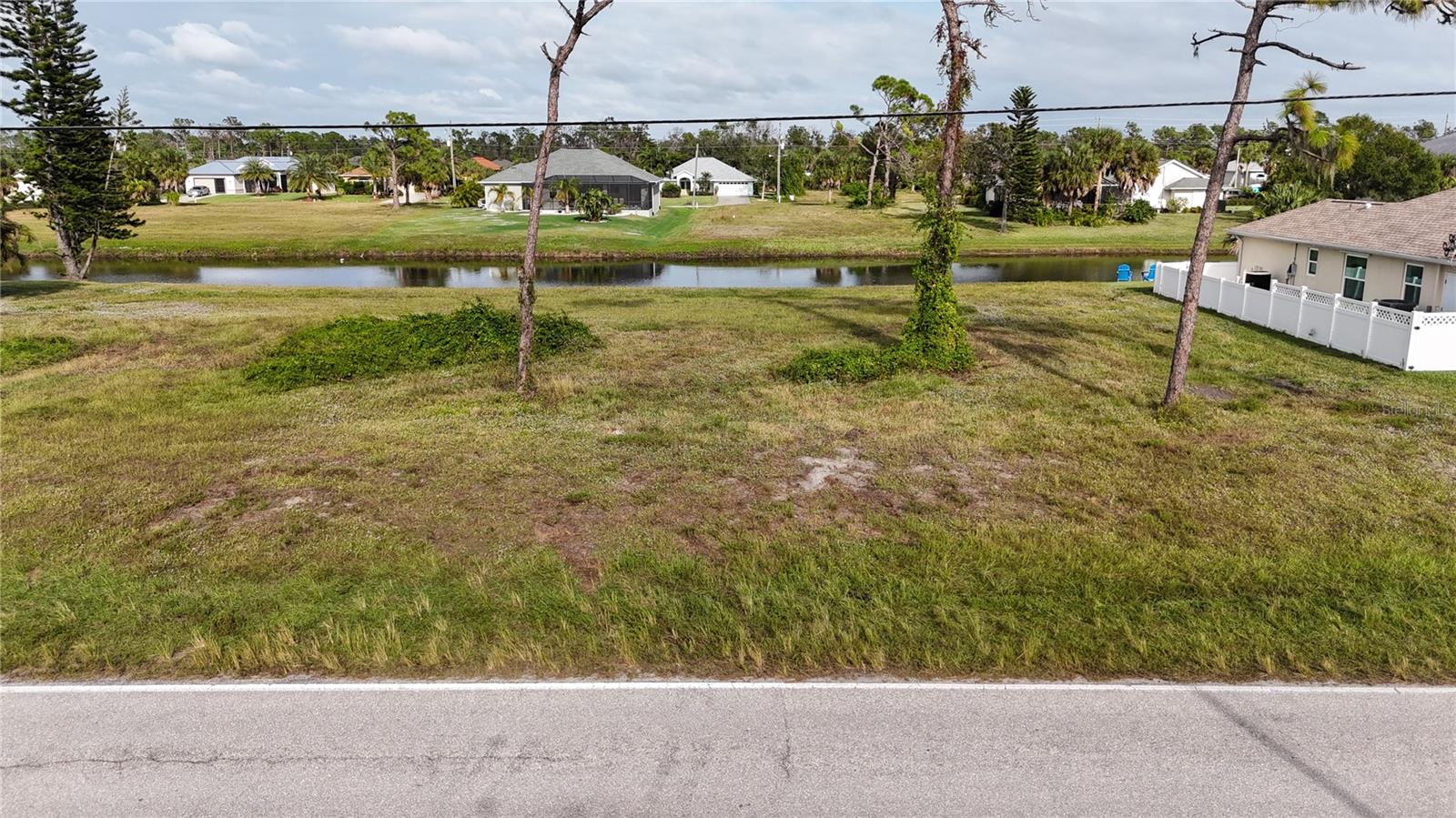 763 ROTONDA CIR