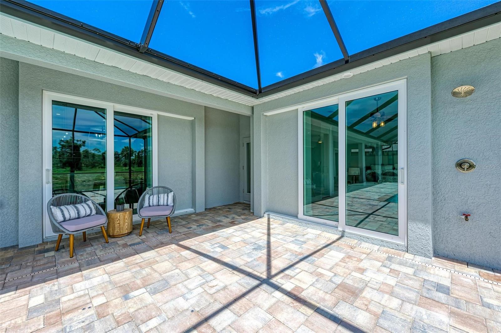 723 ROTONDA CIR