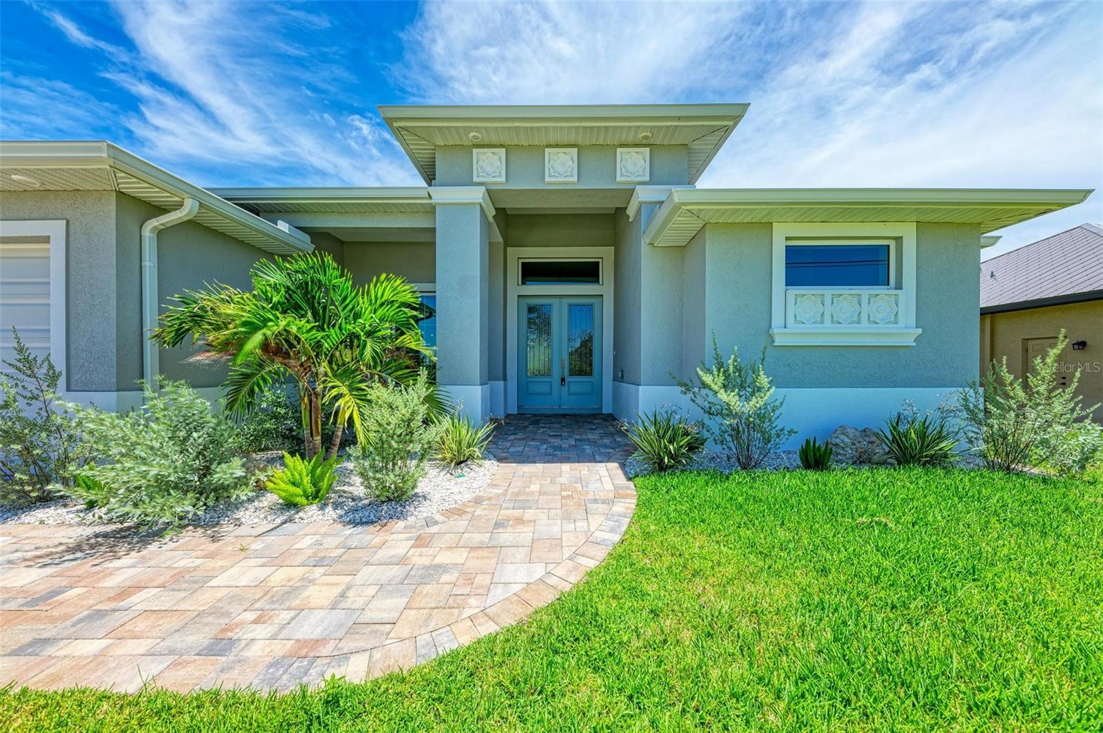 723 ROTONDA CIR