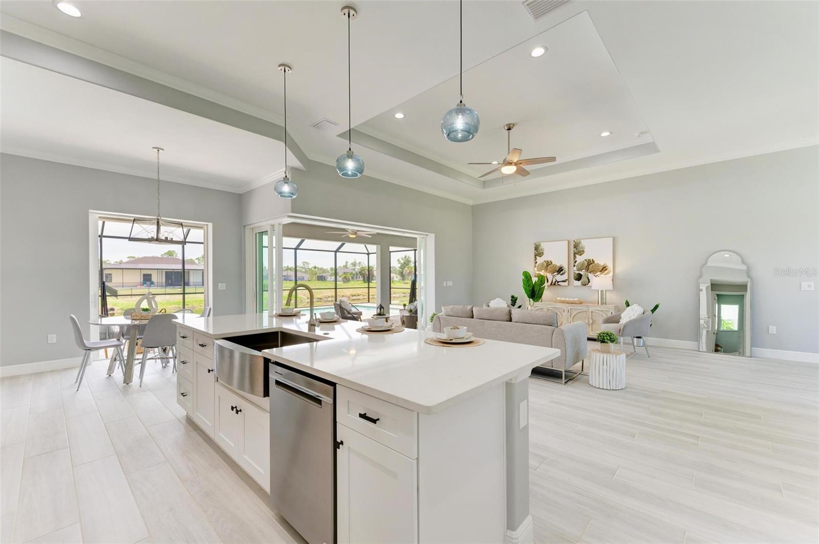 723 ROTONDA CIR