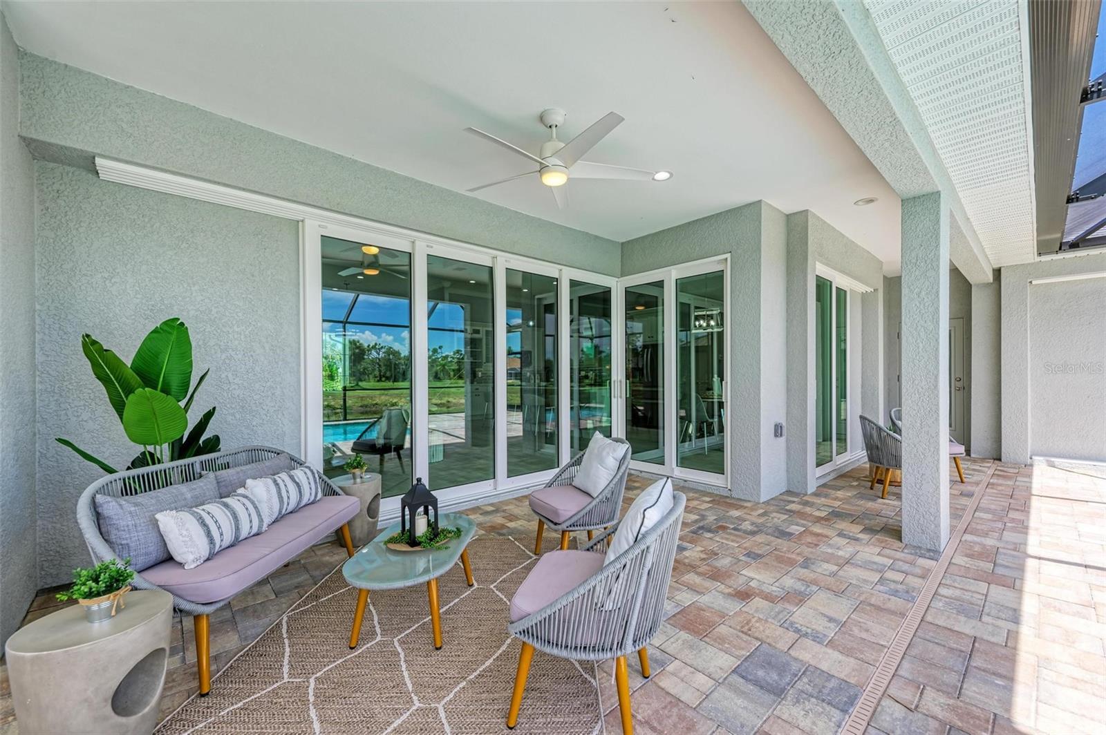 723 ROTONDA CIR