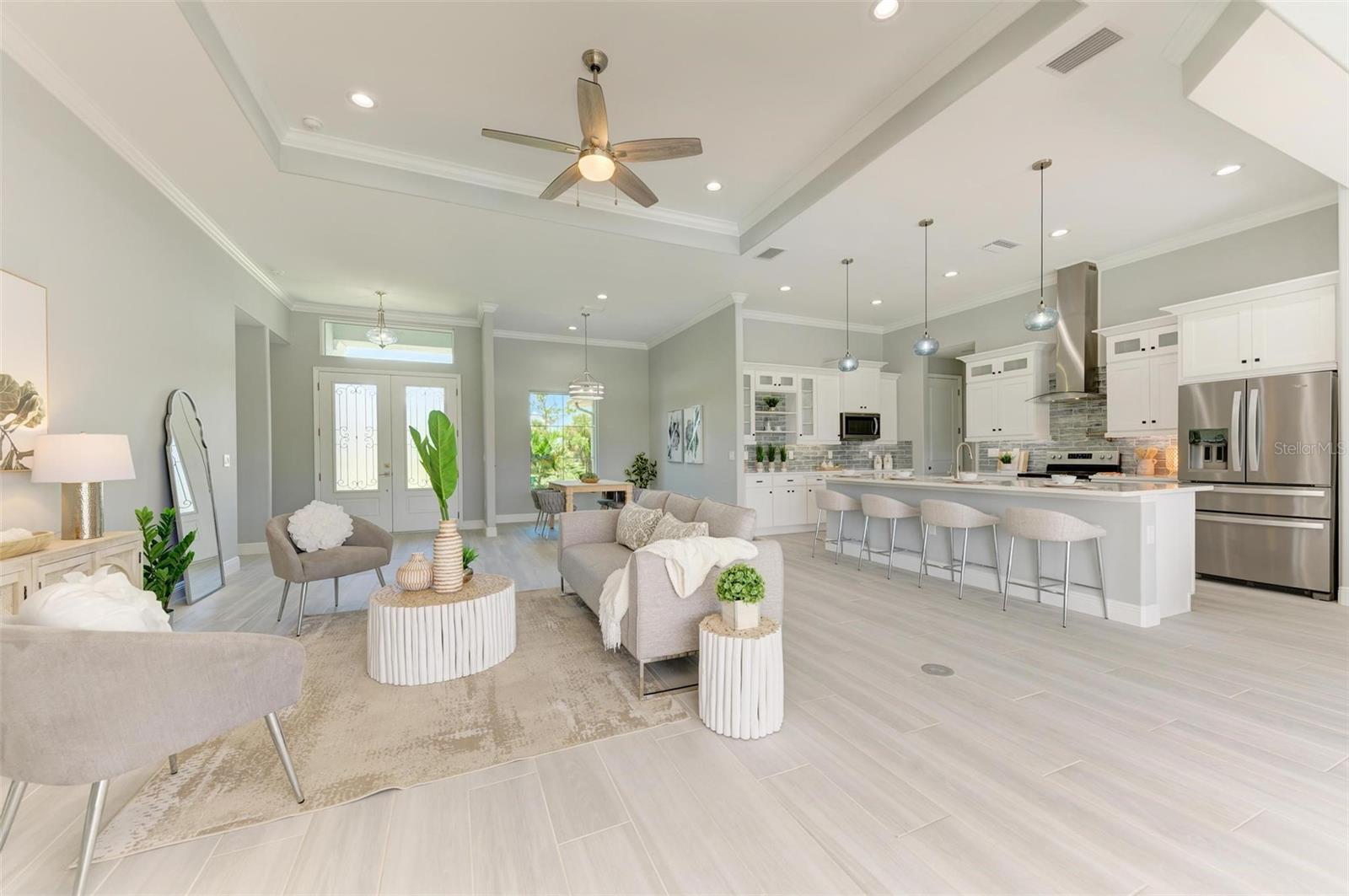 723 ROTONDA CIR