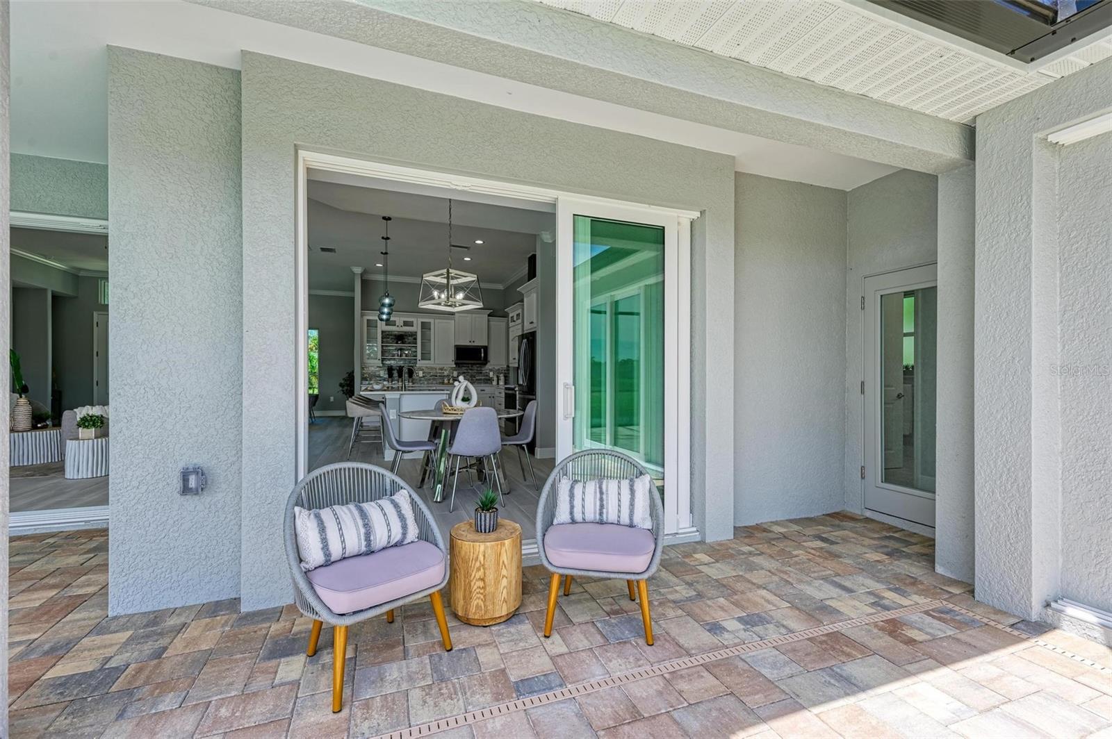 723 ROTONDA CIR