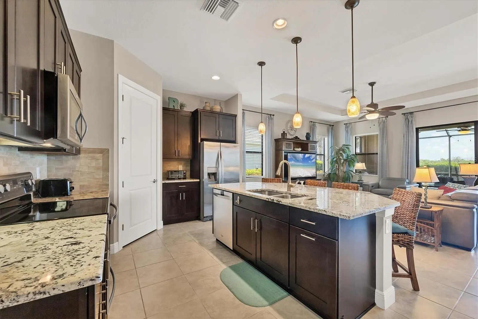 23781 WAVERLY CIR