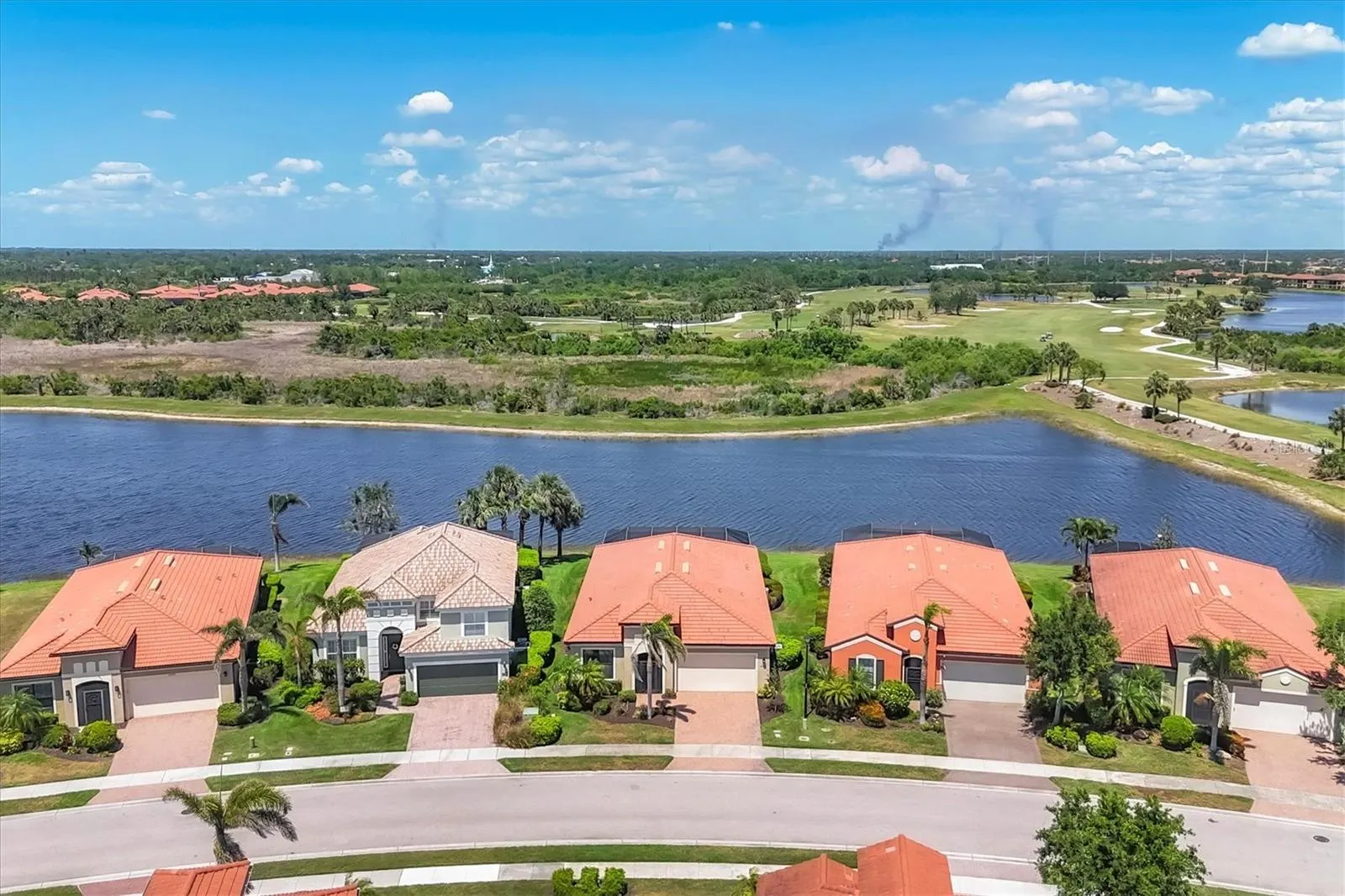 23781 WAVERLY CIR