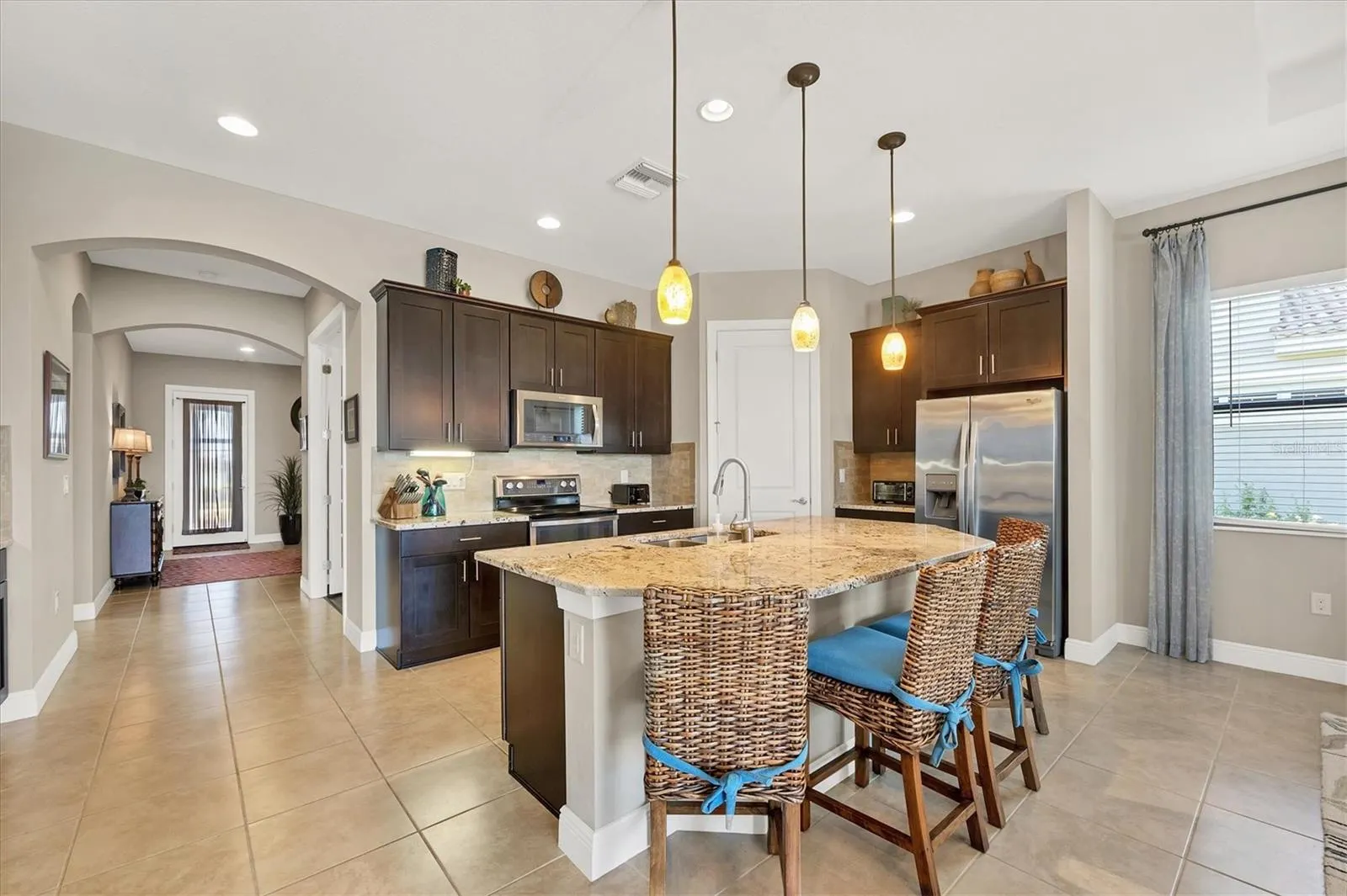 23781 WAVERLY CIR