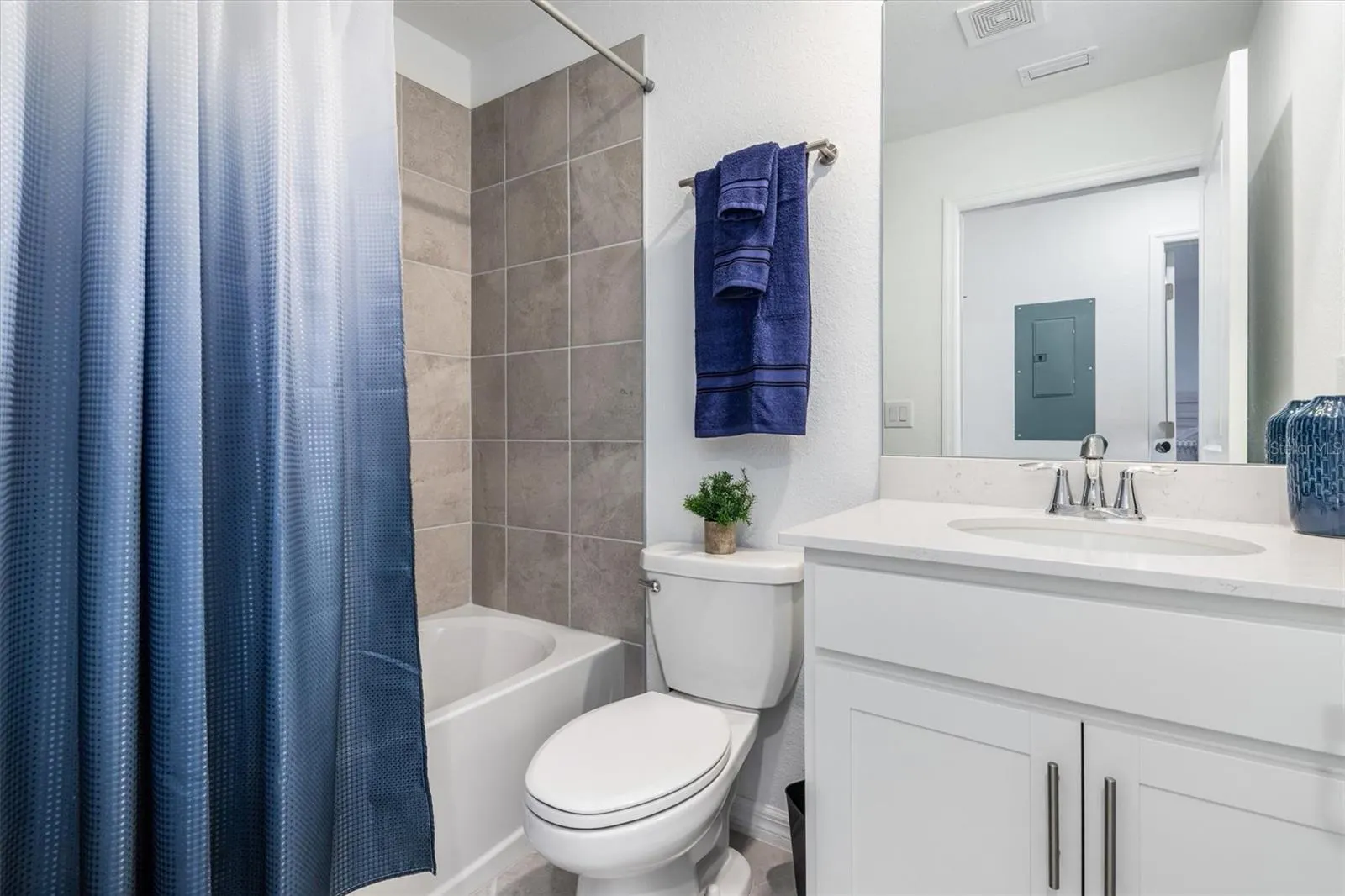 12550 GALAPAGOS CT #104, #104