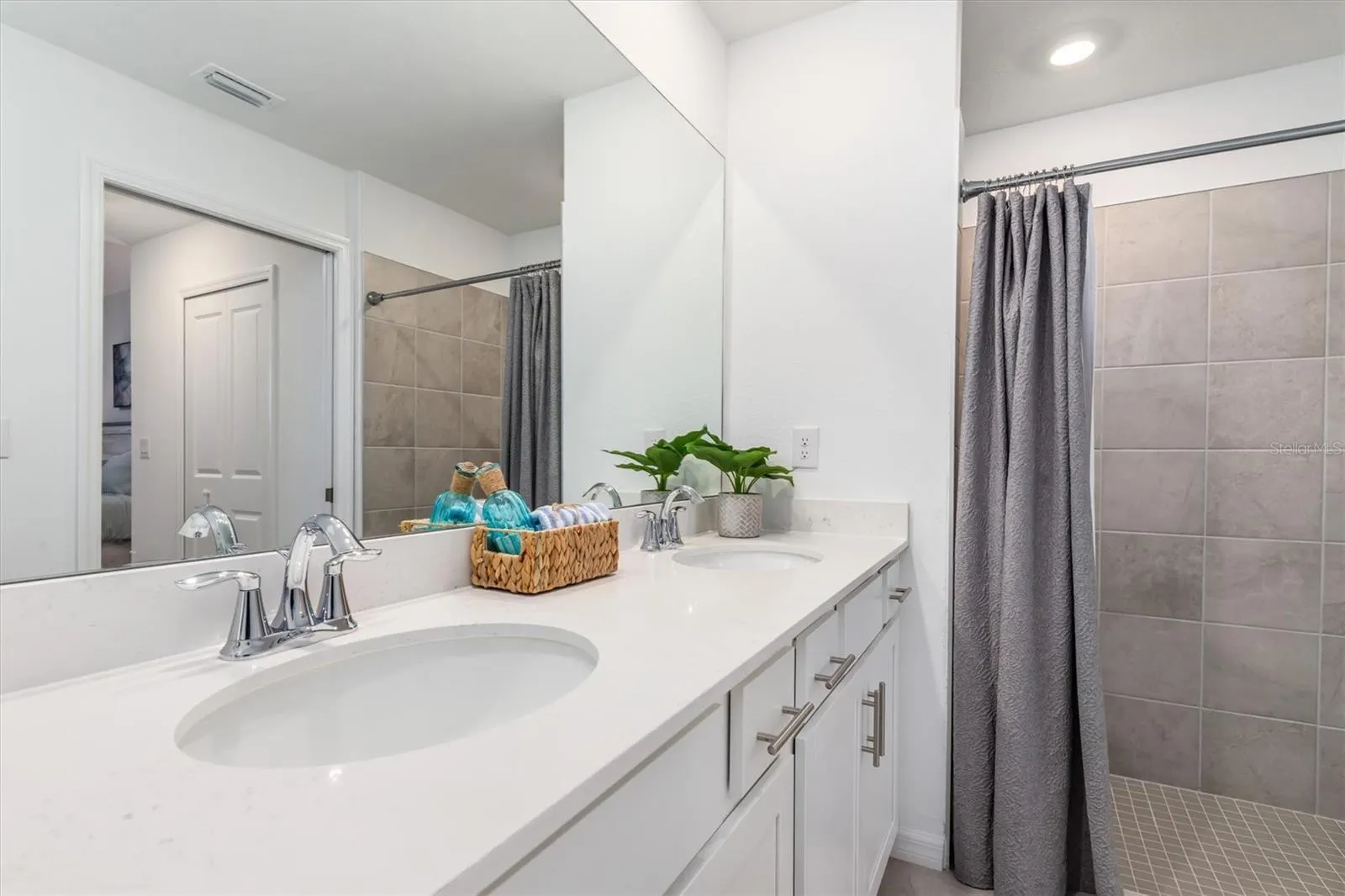 12550 GALAPAGOS CT #104, #104
