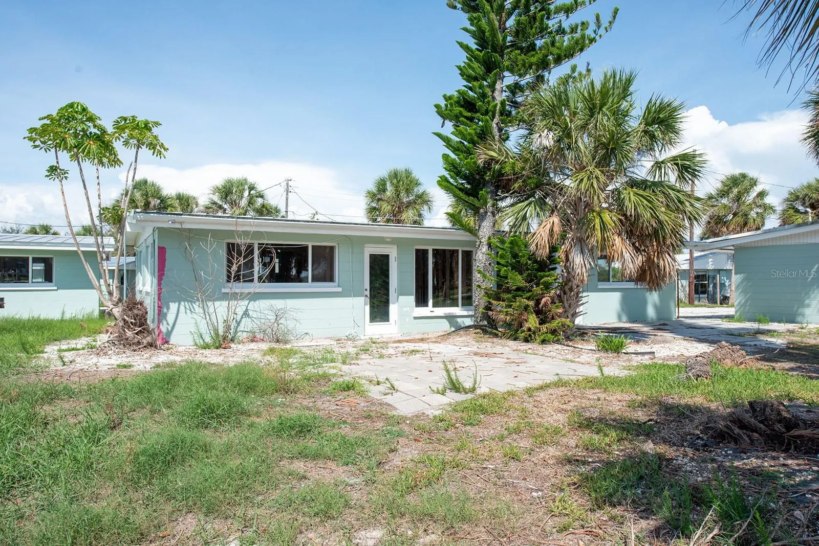 1790 MANOR RD