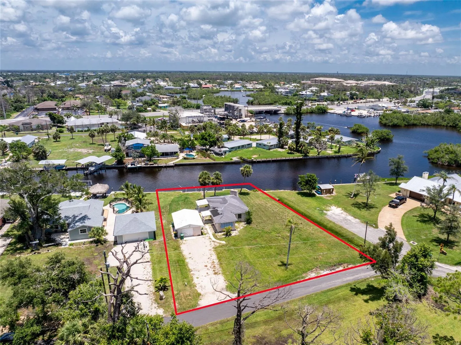 1899 RIVERSIDE DR