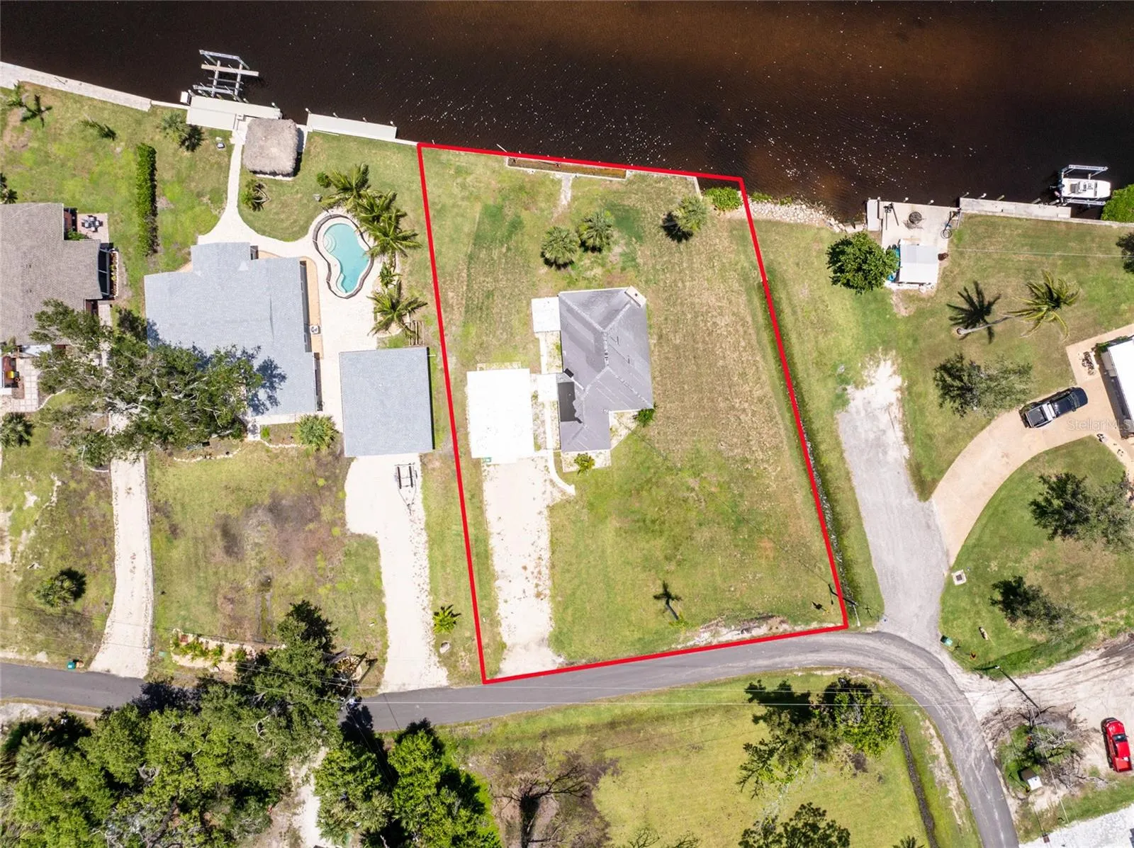 1899 RIVERSIDE DR