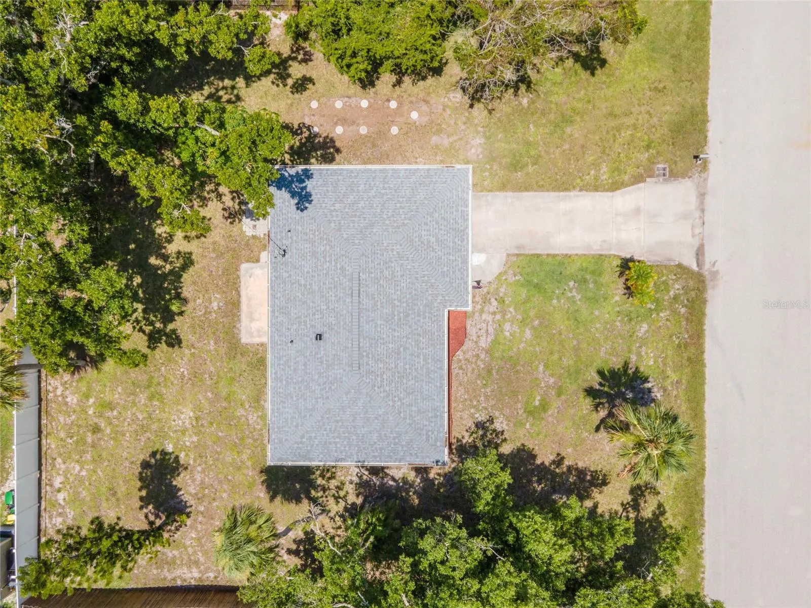 231 LAKEVIEW LN