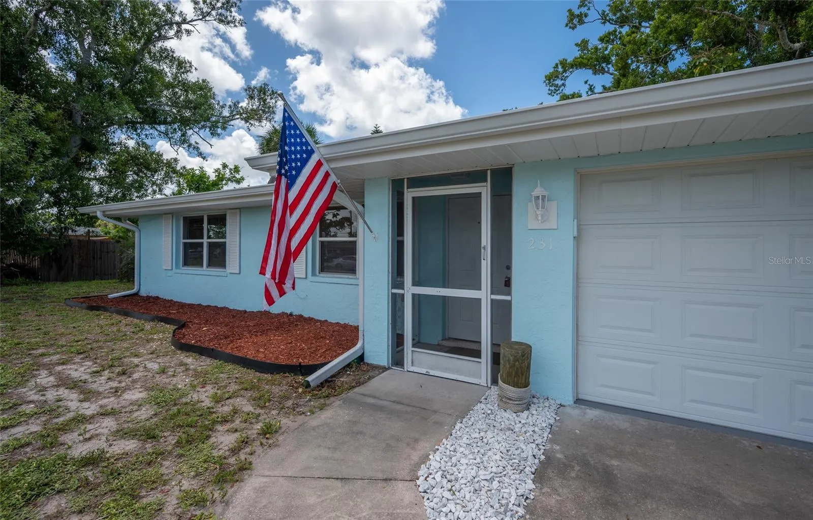 231 LAKEVIEW LN